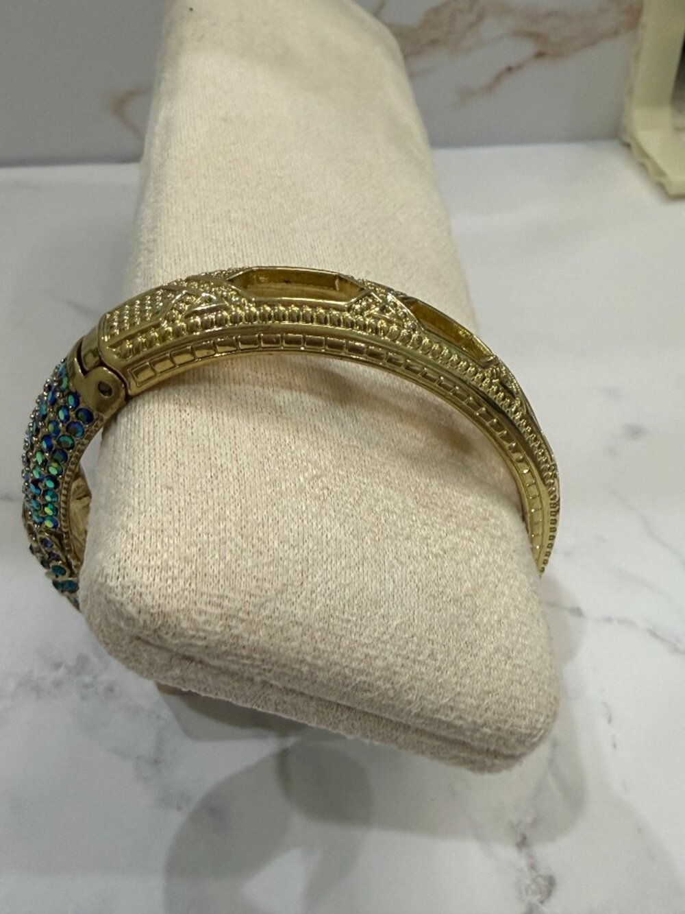 Heidi Daus 3-Pc Crystal Hinged Bangle Set Blue AB M/L - Picture 14 of 15